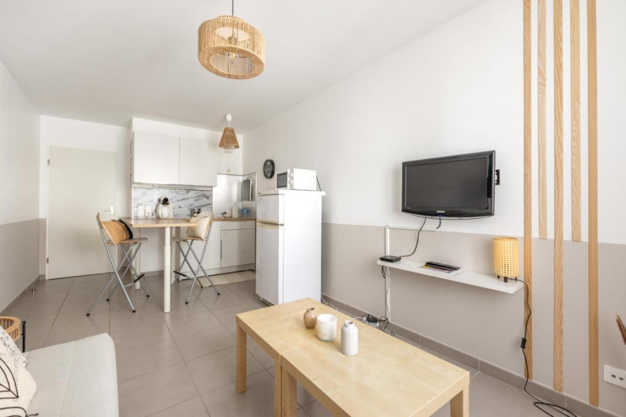 Sweet Studio By Plaza Apartment เชสซี ภายนอก รูปภาพ